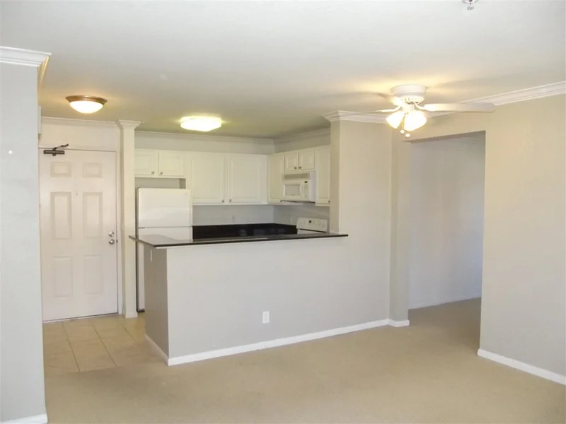 8889 Caminito Plaza Centro #7411, San Diego, CA 92122