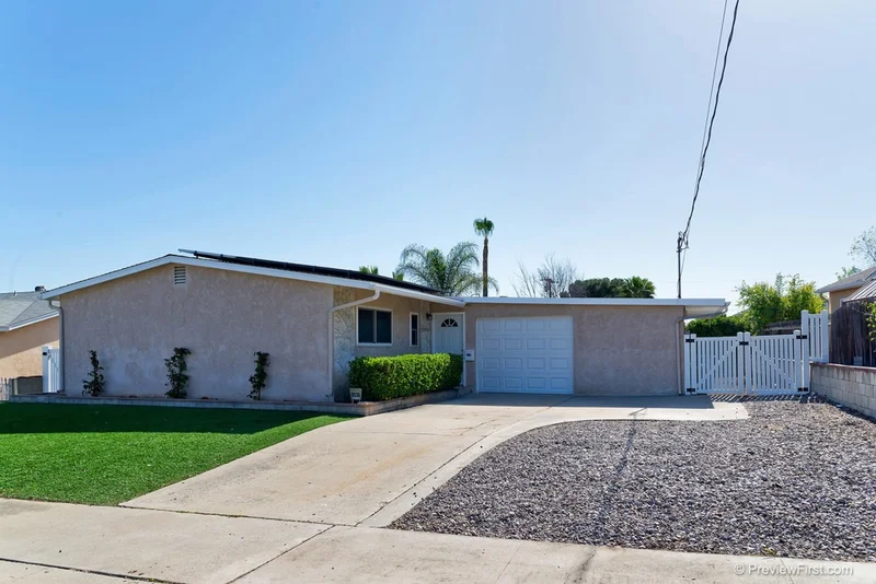8539 Matterhorn, Santee, CA 92071