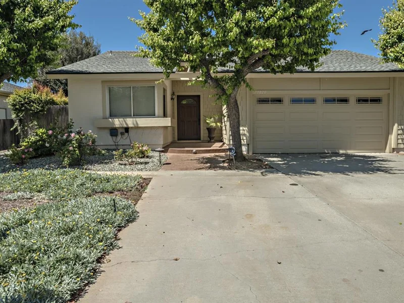 1020 Mockingbird Lane, San Marcos, CA 92078