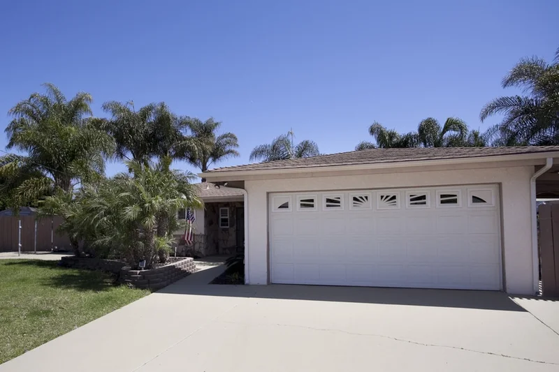 253 Yakon Circle, Vista, CA 92083