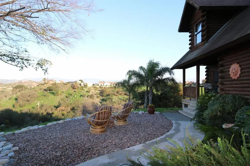 2291 Mardavido Place, Fallbrook, CA 92028