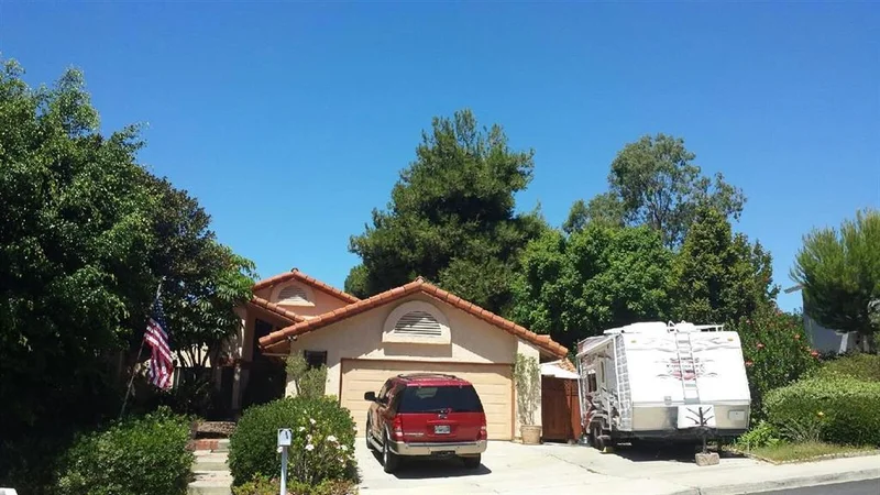 2728 York Rd, Carlsbad, CA 92010