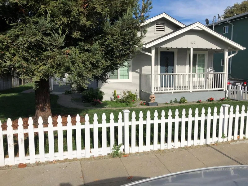 1129 Davis, Redwood City, CA 94061
