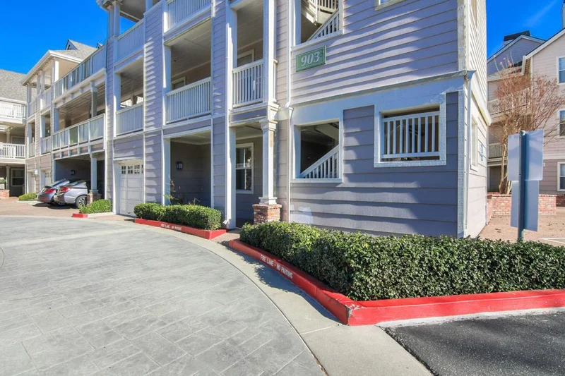 903 Sunrose #101, Sunnyvale, CA 94086