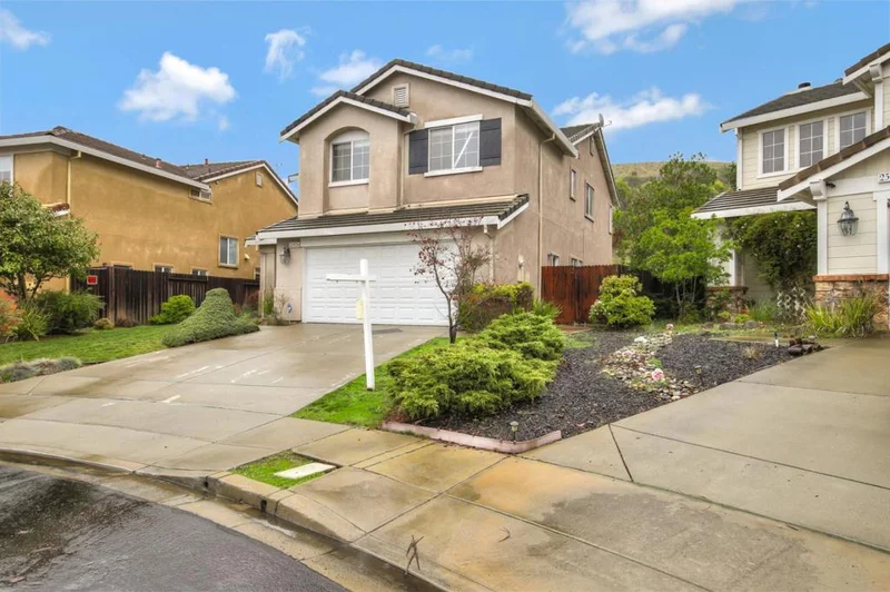 25826 Clear Springs, Castro Valley, CA 94552