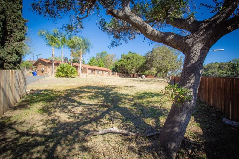 464 Bear Valley Parkway, Escondido, CA 92025