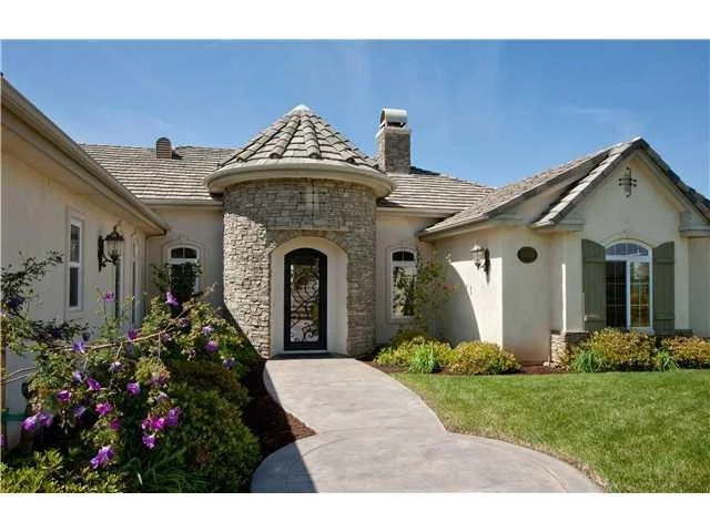 30219 Au Bon Climat Ct, Bonsall, CA 92003