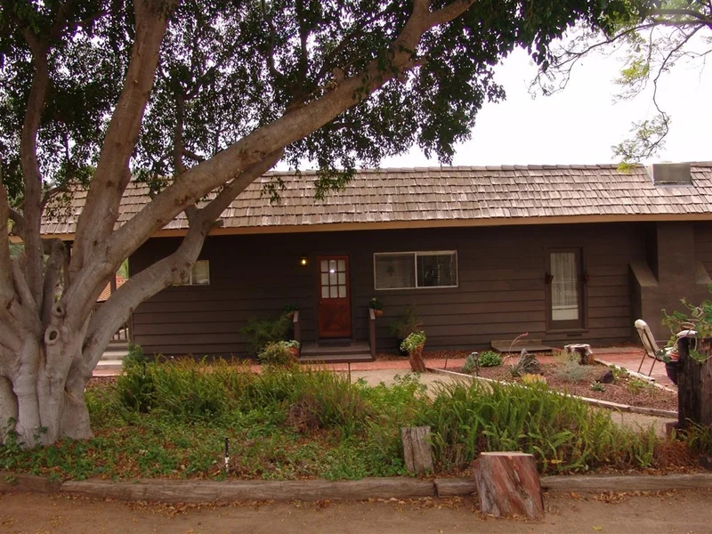 870 Van Horn Rd., El Cajon, CA 92019