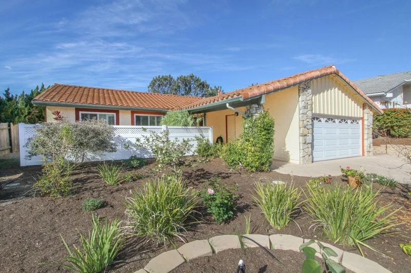 418 Avenida De Las Rosas, Encinitas, CA 92024