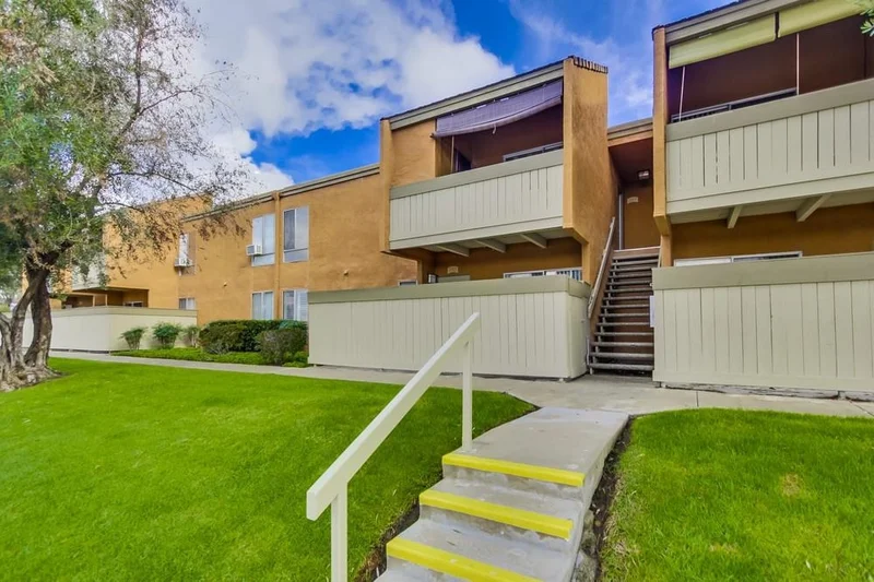 7737 Margerum Ave #203, San Diego, CA 92120