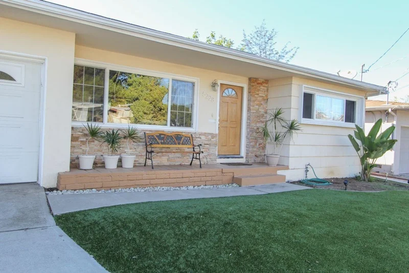 5228 Lenore Dr, San Diego, CA 92115