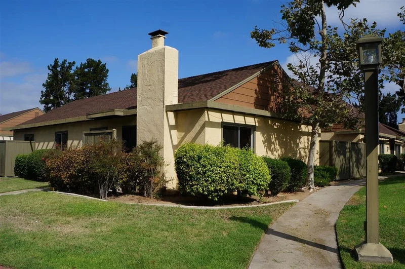 9032 Caminito Vera, San Diego, CA 92126