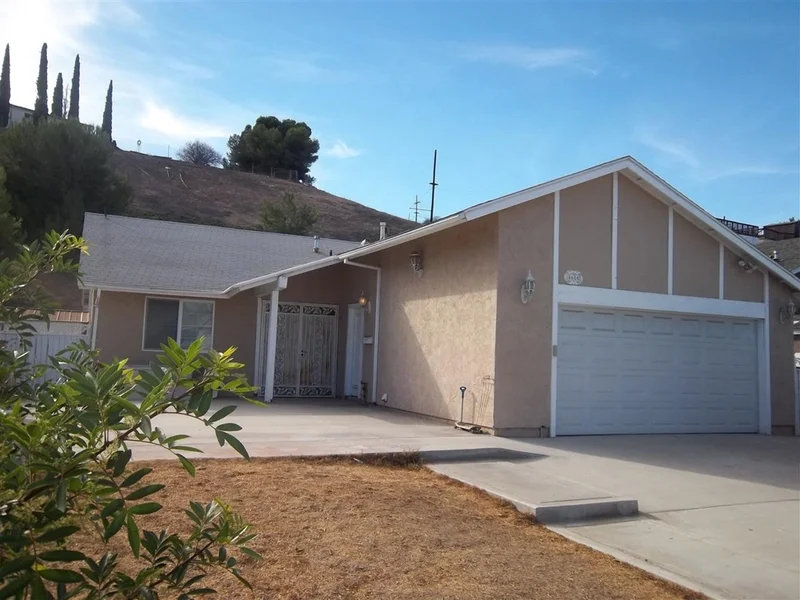 8686 Innsdale, San Diego, CA 92114