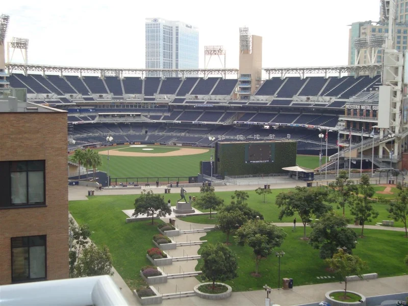 427 9th #703, San Diego, CA 92101