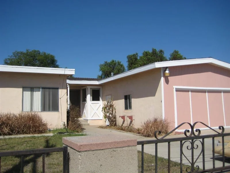 2248 Iris Avenue, San Diego, CA 92154