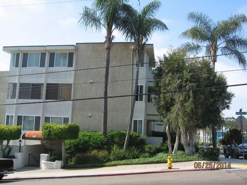 1907 Robinson Ave #201, San Diego, CA 92104