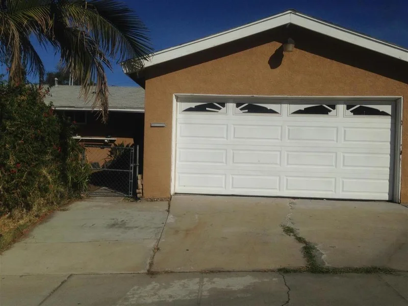 559 Meadowbrook Drive, San Diego, CA 92114