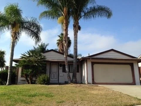 10105 Cedar Springs Dr, Santee, CA 92071