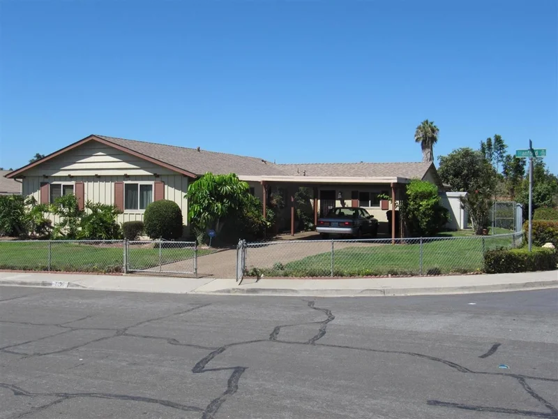 2290 Hanford Dr., San Diego, CA 92111