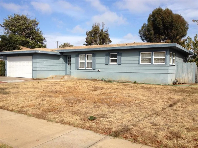1015 Vista Way, Oceanside, CA 92054