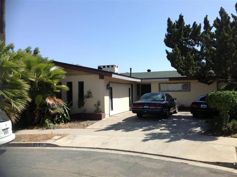 5209 1, San Diego, CA 92115