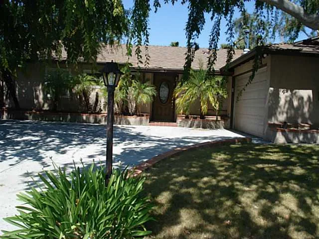 8613 Big Rock Road, Santee, CA 92071