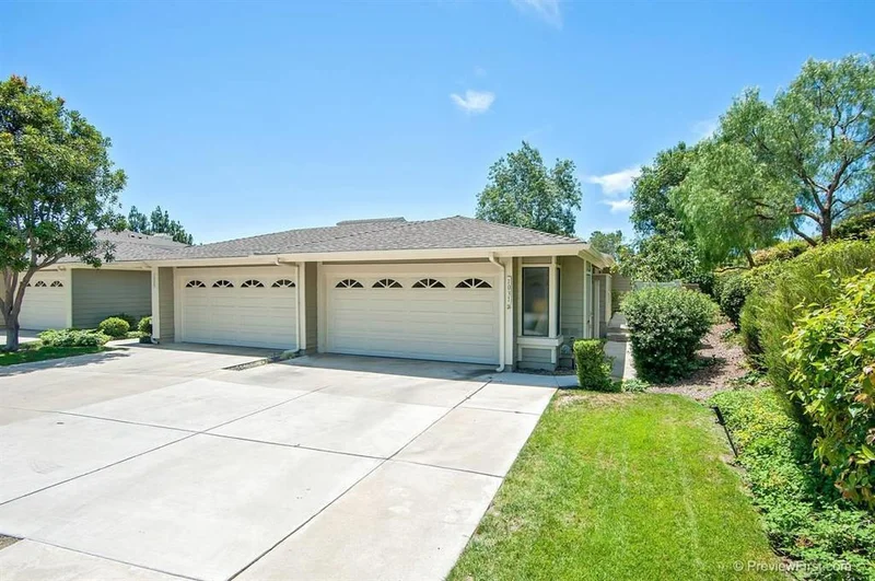 1031 Gleneagles Place, Vista, CA 92081