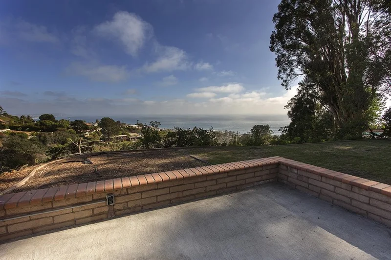 6141 Terryhill Drive, La Jolla, CA 92037