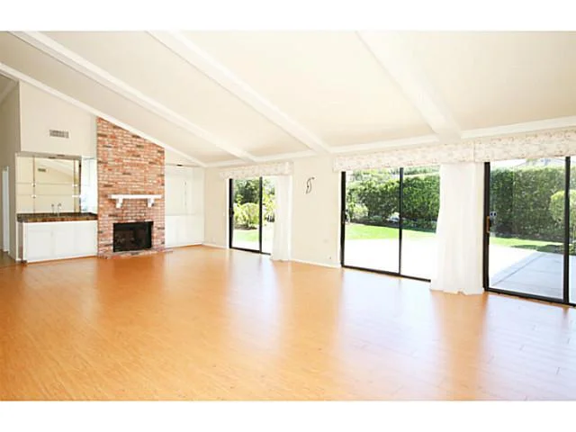 2701 Abedul Street, Carlsbad, CA 92009