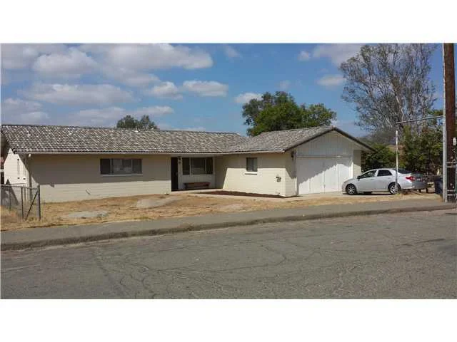8776 Railroad Avenue, Santee, CA 92071