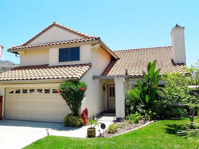 10257 Fairhill Dr., Spring Valley, CA 91977