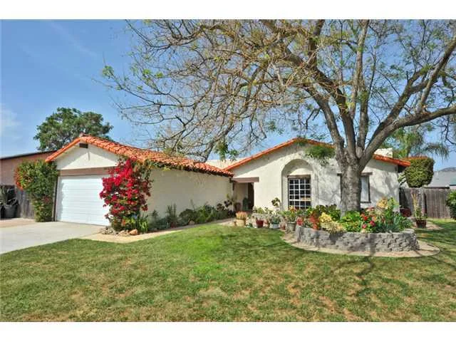 2271 Jefferson Avenue, Escondido, CA 92027