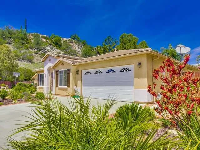 2936 Oakstone Creek Place, Escondido, CA 92027