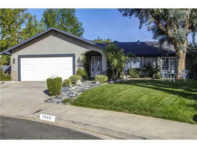 1040 Deana Place, Escondido, CA 92025