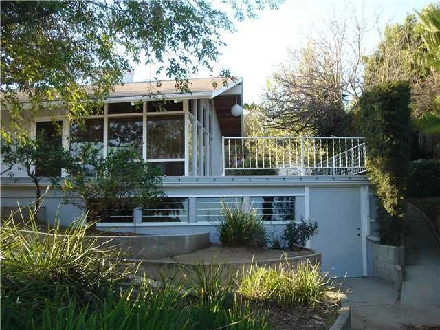 850 Newport Drive, Vista, CA 92084