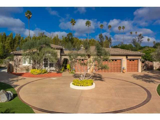 1008 Park Hill Place, Vista, CA 92081