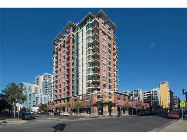 427 9th Avenue #1305, San Diego, CA 92101