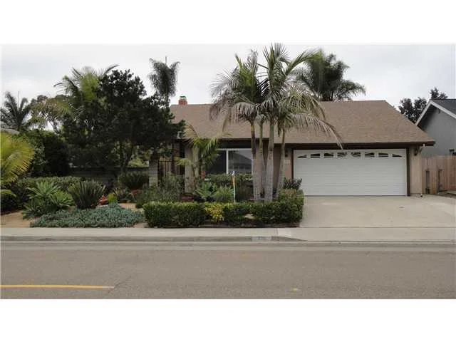 1011 La Sombra Drive, San Marcos, CA 92078