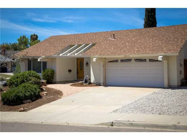 10220 Molino Road, Santee, CA 92071