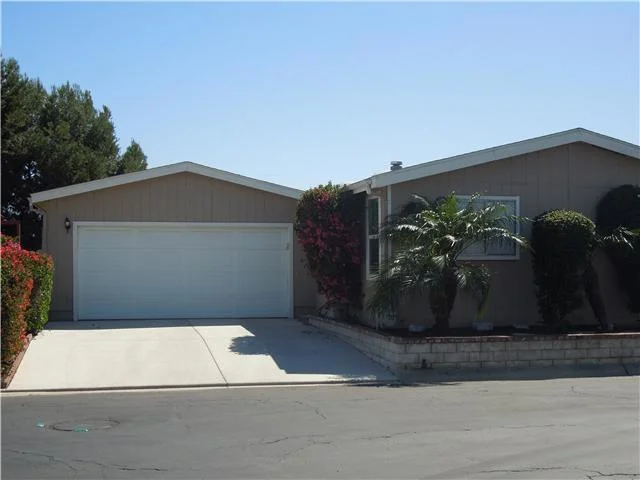 1182 Via Santa Paulo, Vista, CA 92081