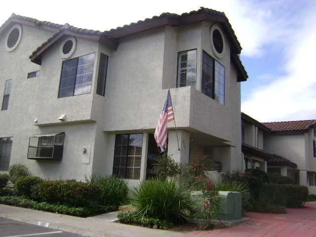 119 Espanas Glen, Escondido, CA 92026