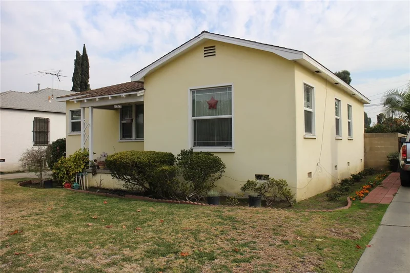 11212 Elm, Lynwood, CA 90262