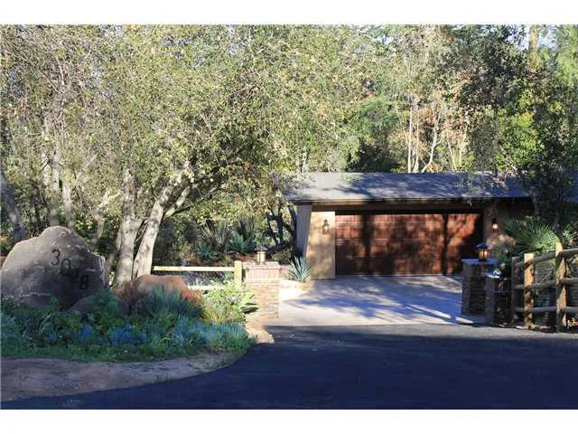 3018 Via Hermosa, Escondido, CA 92029