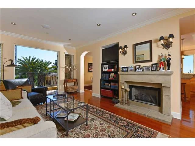 1040 Genter Street #302, La Jolla, CA 92037
