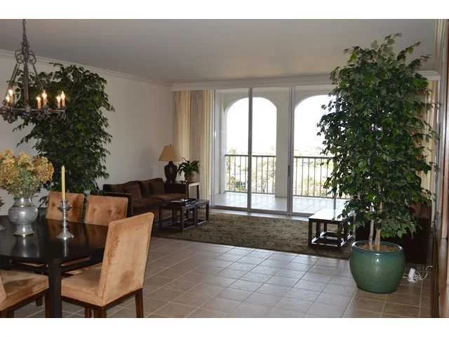 1001 Genter Street #6D, La Jolla, CA 92037
