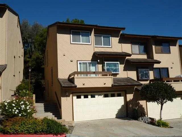 2537 Woodlands Way, Oceanside, CA 92054