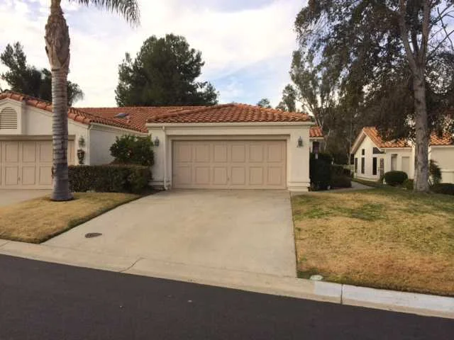 8917 Circle R View Lane, Escondido, CA 92026