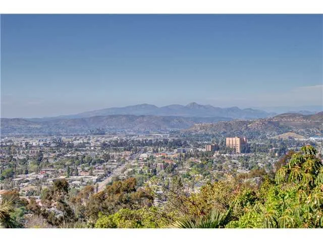 5242 Alzeda Drive, La Mesa, CA 91941