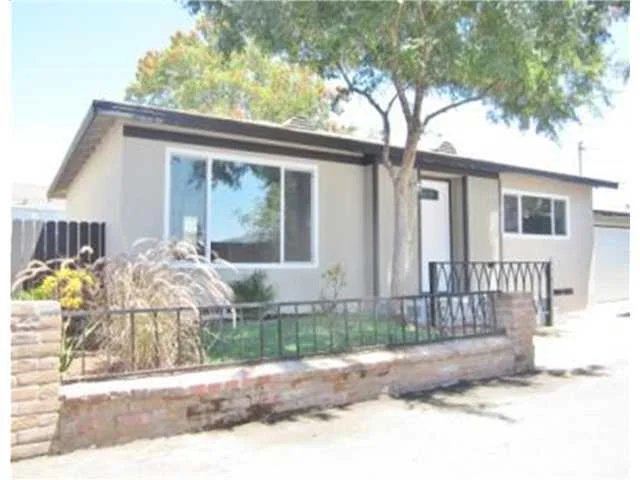8557 Paseo Drive, Santee, CA 92071