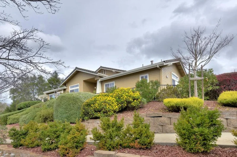 8617 Vineyard Ridge, San Jose, CA 95135